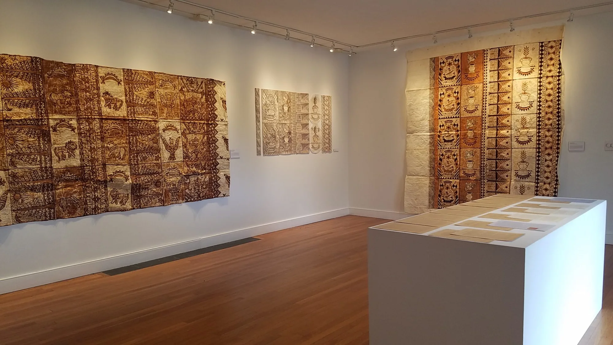 Archived image from The Art of Ngatu by Robin White and Ruha Fifita: Tradition, Innovation and Community in Polynesia.